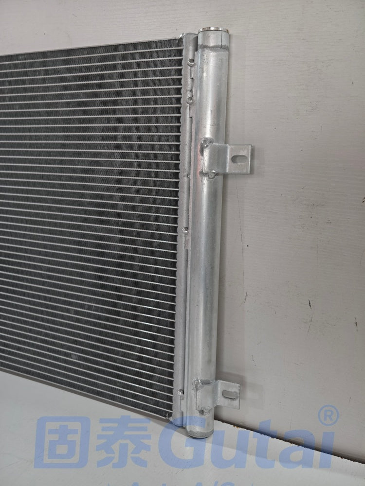 Brand-New Gutai A/C Condenser for Sinotruk HOWO A7 / H7